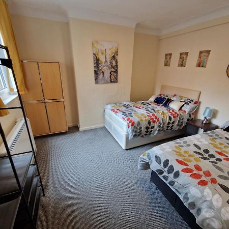 Finchley Holidays Whetstone Экстерьер фото