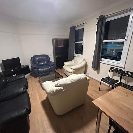 Finchley Holidays Whetstone Экстерьер фото