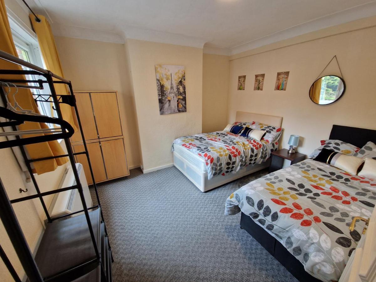 Finchley Holidays Whetstone Экстерьер фото