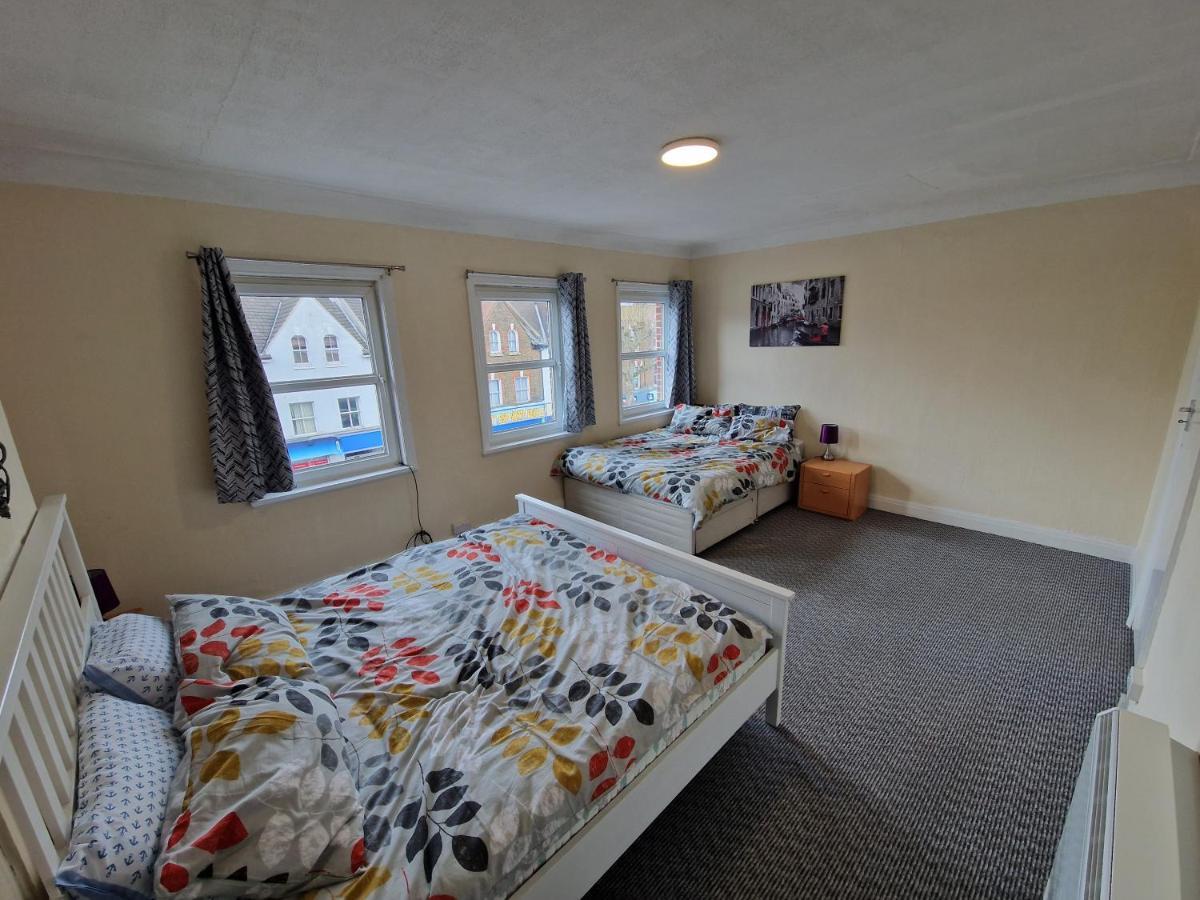 Finchley Holidays Whetstone Экстерьер фото