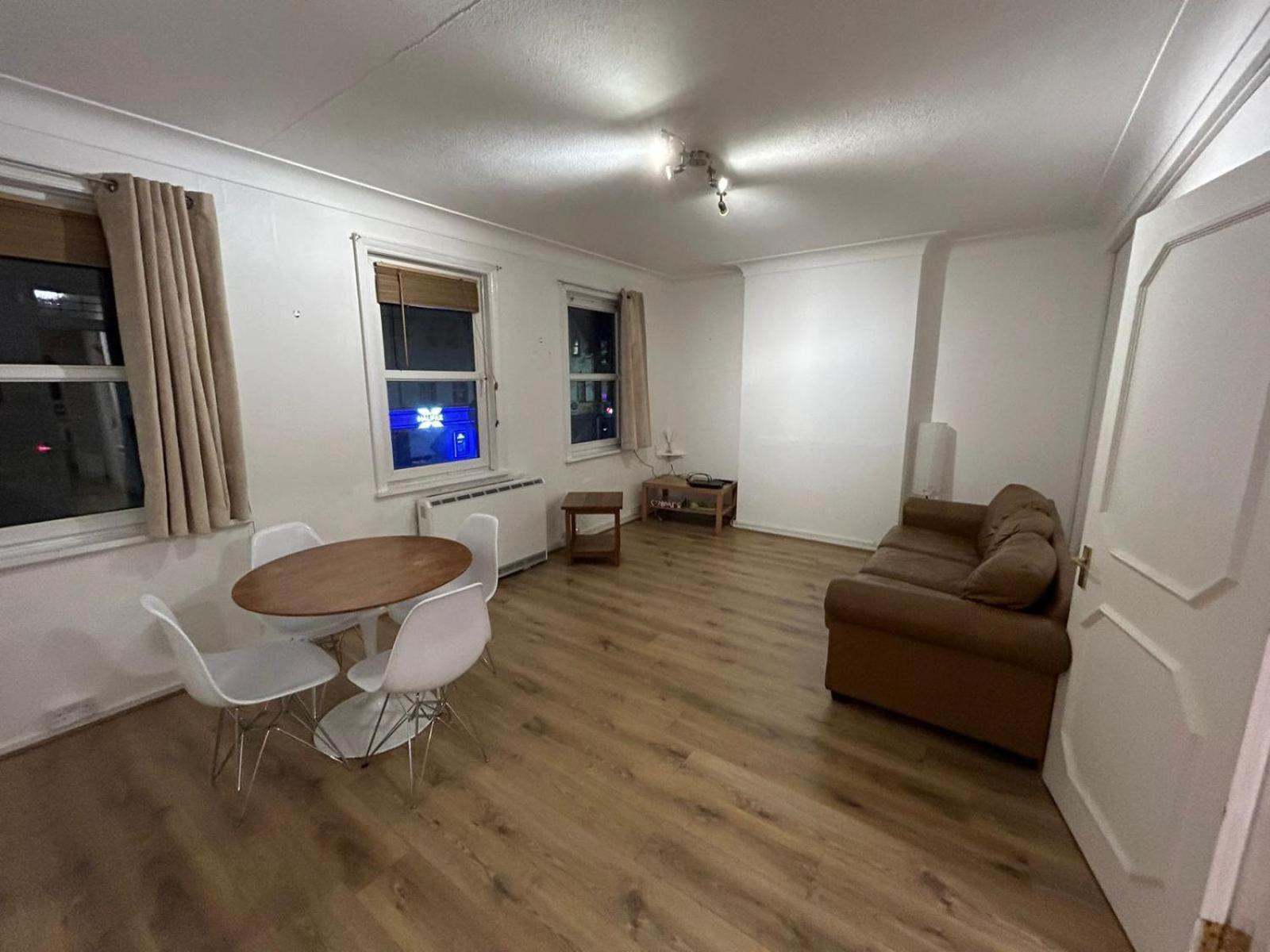 Finchley Holidays Whetstone Экстерьер фото
