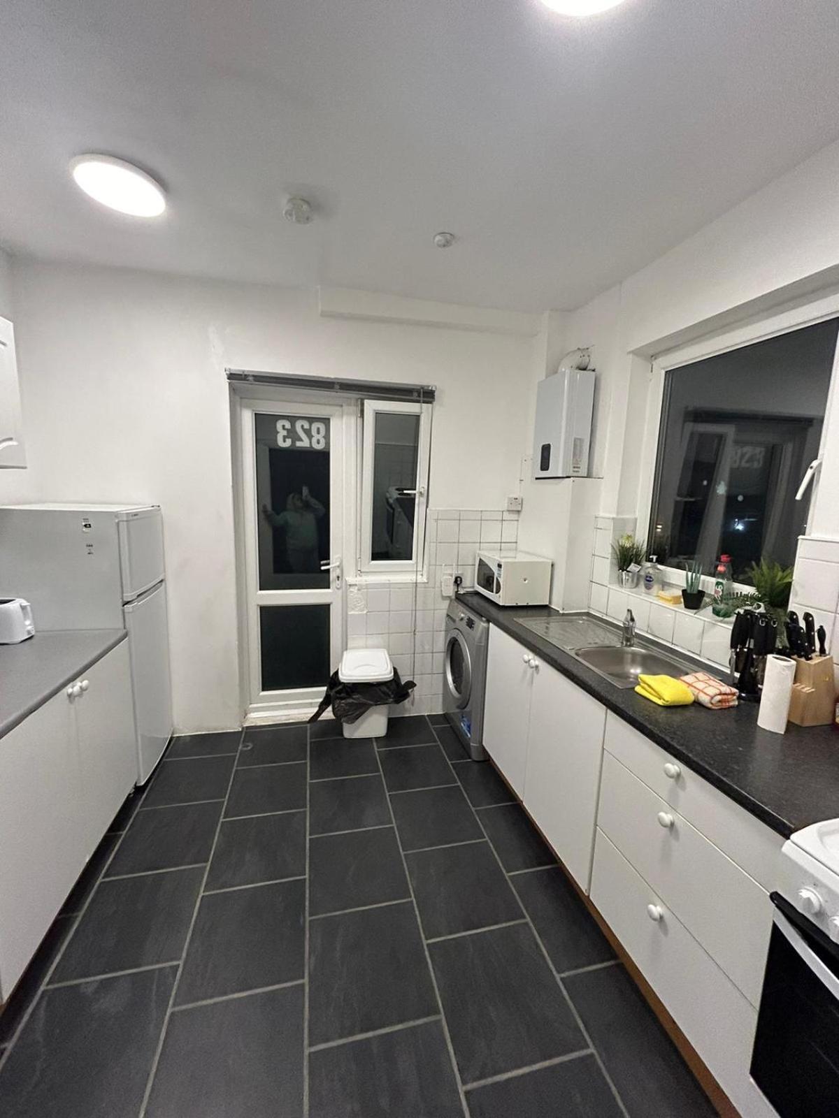 Finchley Holidays Whetstone Экстерьер фото