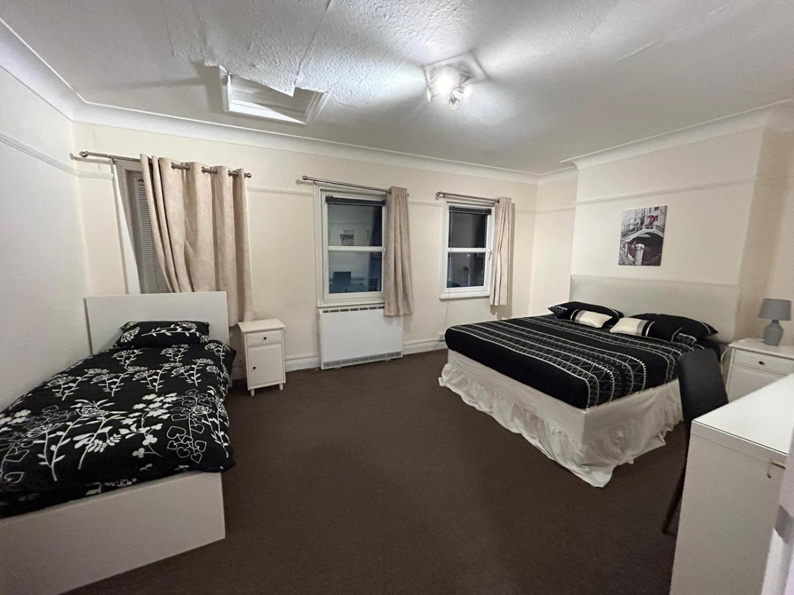 Finchley Holidays Whetstone Экстерьер фото